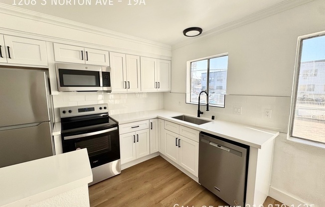 1208 S Norton Ave