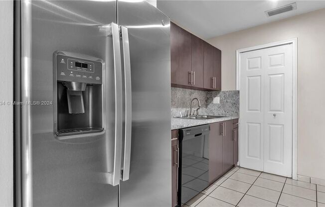 4 beds, 3 baths, 1,569 sqft, $3,450, Unit 10804 SW 72 St appt 115 (A11704834)