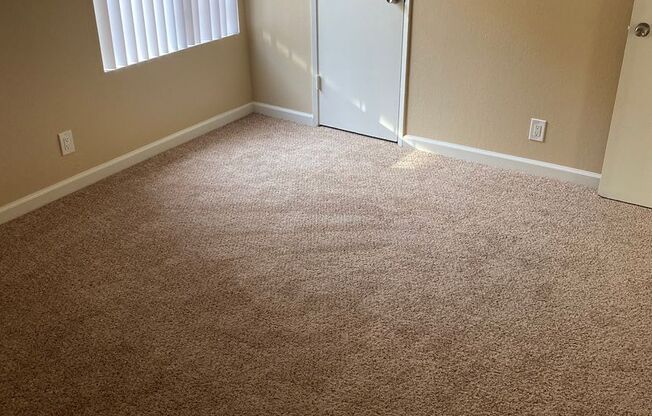 1 bed, 1 bath, 760 sqft, $1,270