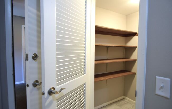 3 beds, 2 baths, 1,300 sqft, $2,470, Unit 3201-3