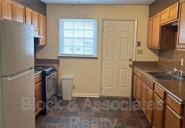 1236 BEVERLY DR