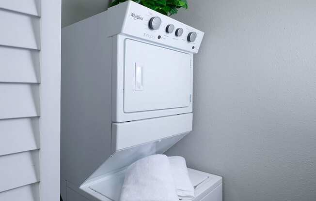 Jacksonville, FL Apartments for Rent - Mandarin Bay Laundry Room with Stackable Washer and Dryer