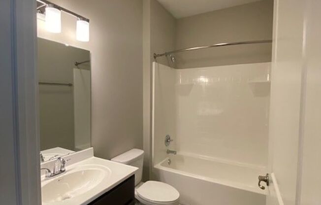 2 beds, 2 baths, 1,163 sqft, $2,068, Unit 2201-101