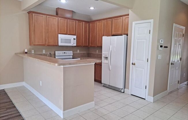 3 beds, 1.5 baths, $1,675