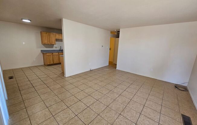 2 beds, 1 bath, 800 sqft, $1,500