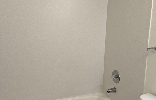 1 bed, 1 bath, 610 sqft, $1,725, Unit F303