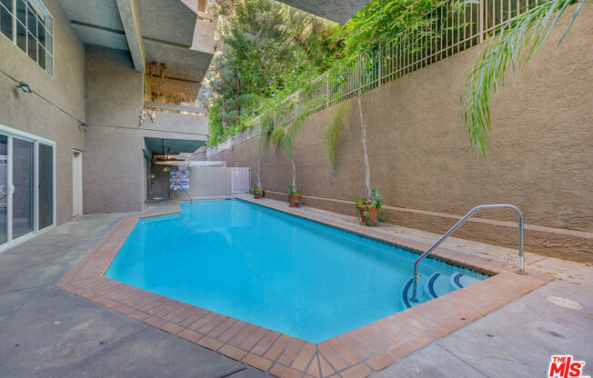 14960 Dickens St Unit 214