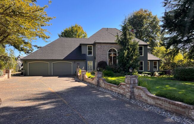 Gorgeous Custom Home in Bella Vista