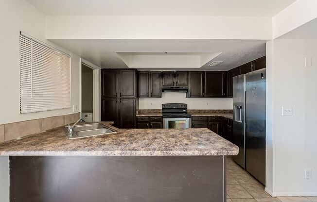 3 bedroom townhome in Glendale