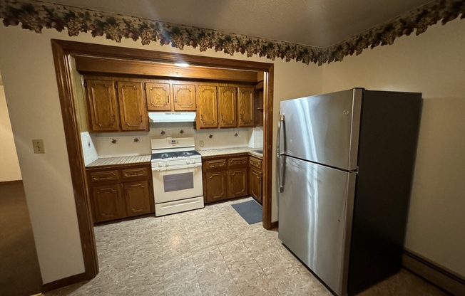 3 beds, 1 bath, 1,000 sqft, $1,500, Unit 2