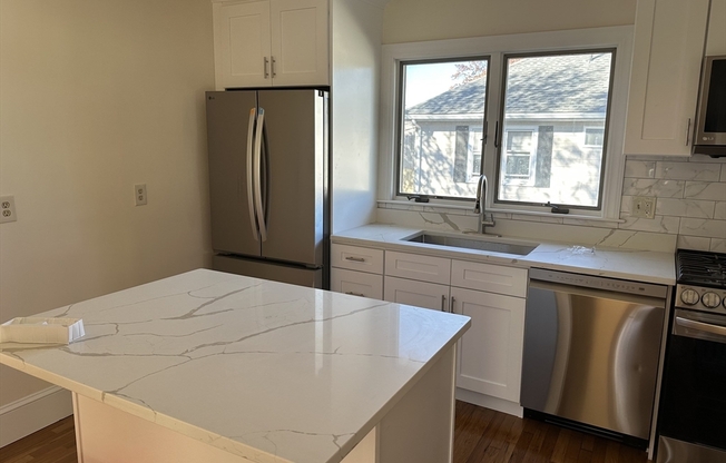 2 beds, 1 bath, 1,100 sqft, $2,800, Unit 2