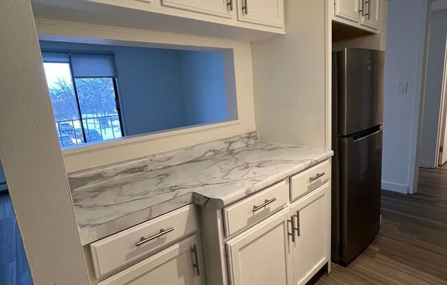 2 beds, 1.5 baths, 950 sqft, $1,545, Unit 250W