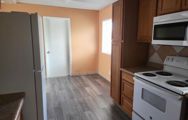 3 beds, 1 bath, $1,450