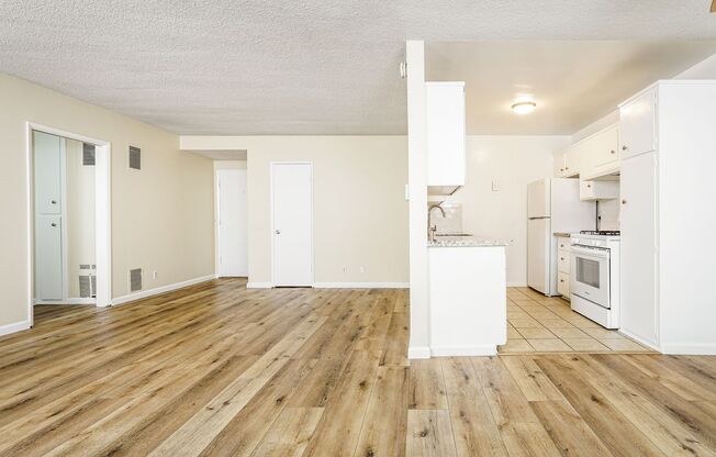 1 bed, 1 bath, $2,295, Unit 109