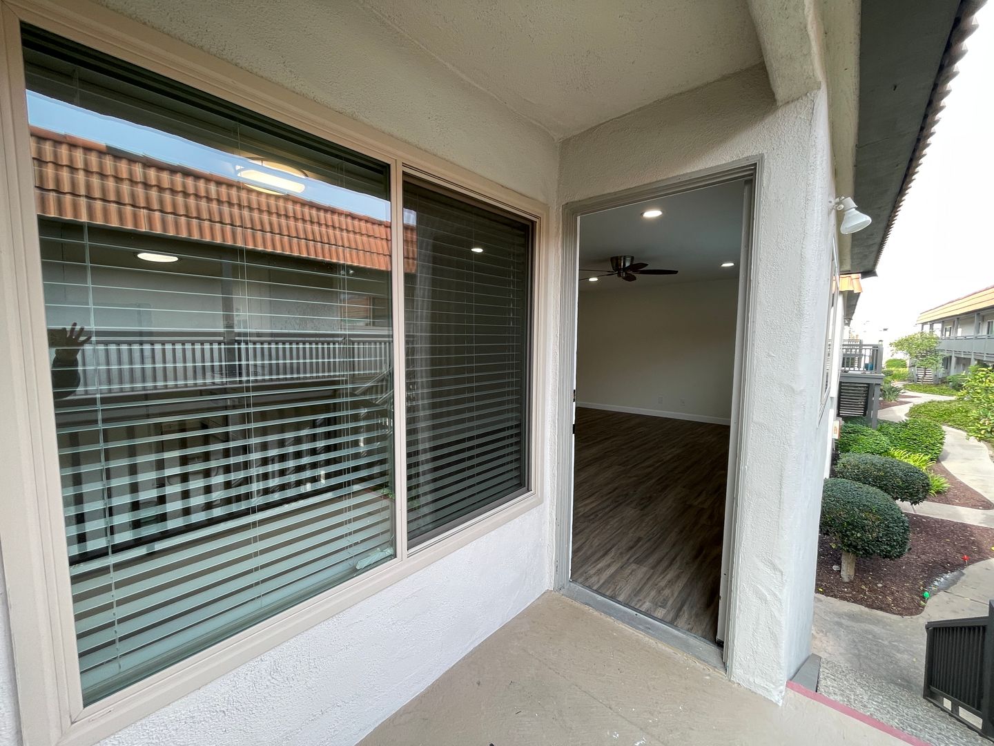 El Camino Grove Apartment Homes