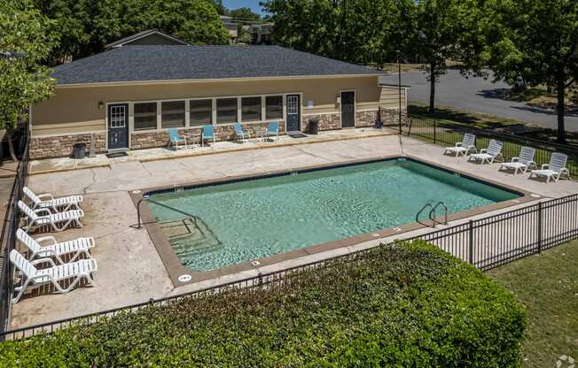 Residences at the overlook apartments little rock arkansas pool