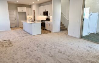 618 S Motif Street