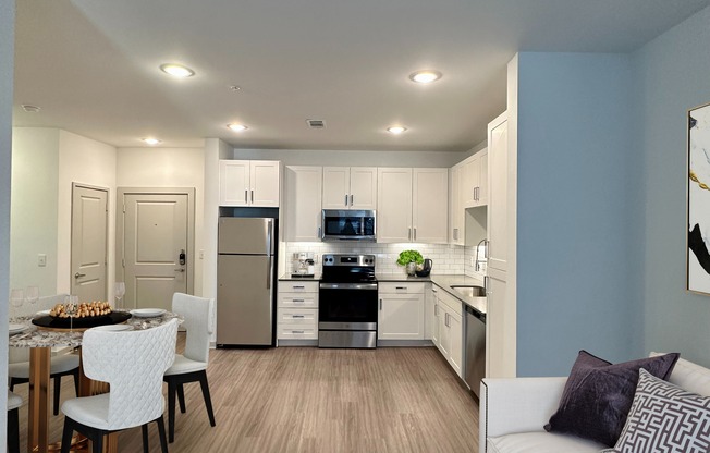 The Inverness Living and Kitchen | Houston, TX Apartments | Apartments in Houston, TX