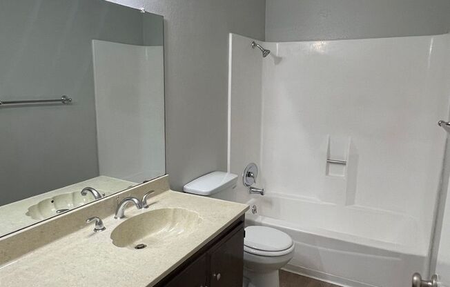 3 beds, 2 baths, 1,100 sqft, $1,775, Unit 59