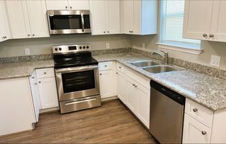 2 beds, 1 bath, 786 sqft, $995, Unit Unit  B