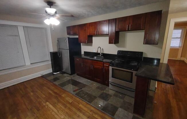 1 bed, 1 bath, 391 sqft, $850, Unit 006