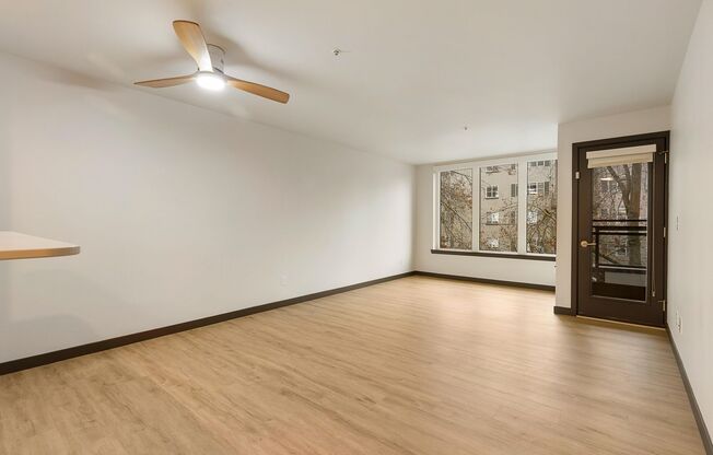 1 bed, 1 bath, 634 sqft, $2,245, Unit 307