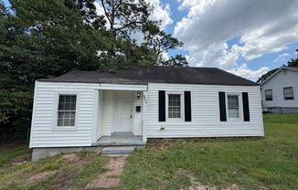 922 E Glenn Ave