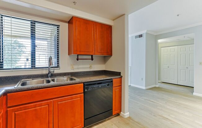 1 bed, 1 bath, $1,995, Unit 7575 E Indian