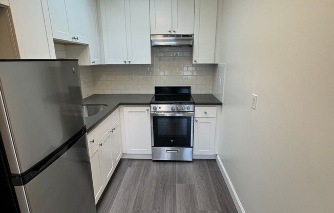 442 Elizabeth Street (741r)