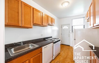 829 W Waveland Ave