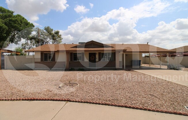 1215 E GENEVA DR