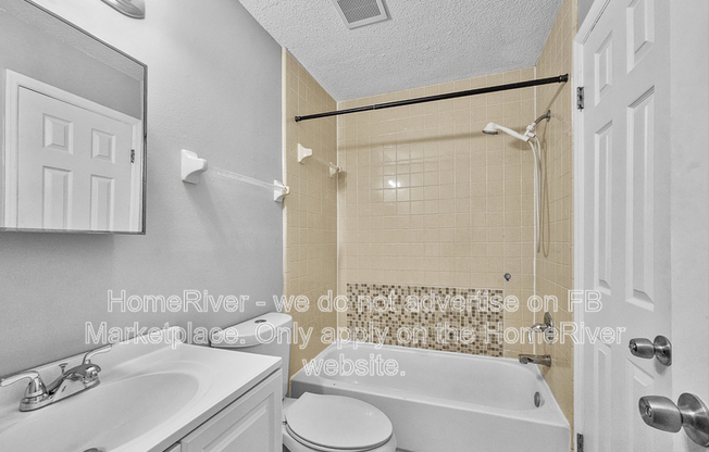 3205 BLOOMINGDALE VILLA CT