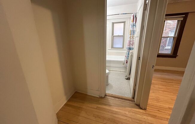 1 bed, 1 bath, $1,245, Unit 26