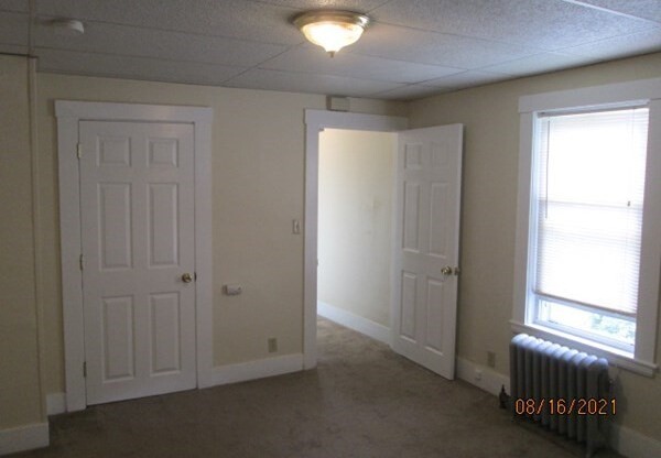 2 beds, 1 bath, 1,050 sqft, $2,100, Unit 2