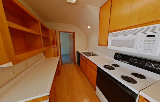 1 bed, 1 bath, $1,200, Unit A