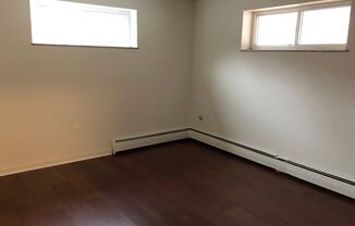 2 beds, 1 bath, $895