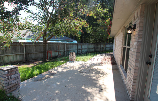 3 beds, 2 baths, $2,195