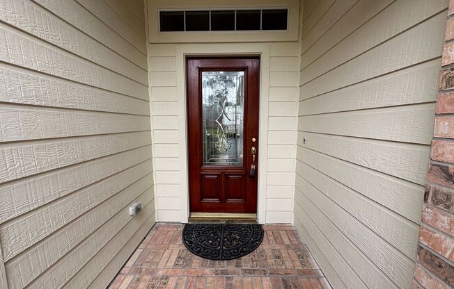 3 Bedroom, 2 Bath Home with Spacious Backyard on a Quiet Cul-de-sac