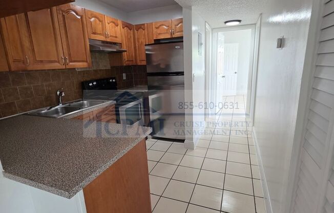 2 beds, 1 bath, 827 sqft, $1,895, Unit 6890- 5th