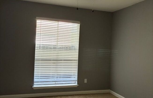 1 bed, 1 bath, 750 sqft, $925, Unit 6801