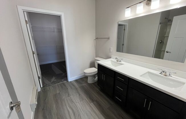 3 beds, 2 baths, 1,092 sqft, $2,095, Unit 1300-301