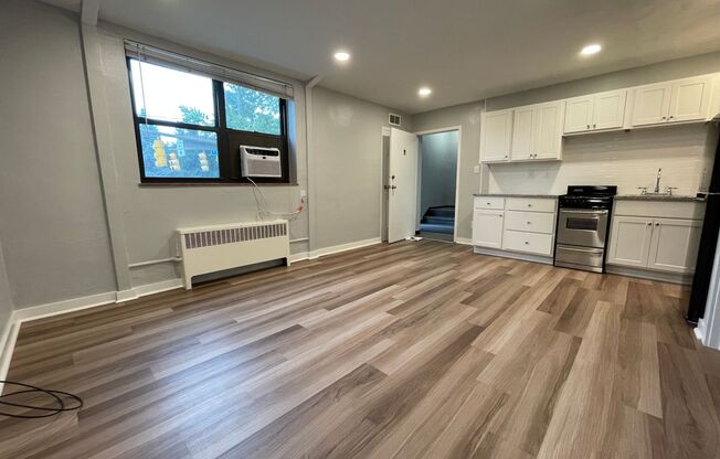 1 bed, 1 bath, 450 sqft, $1,549, Unit 5326 Fifth Ave. #02