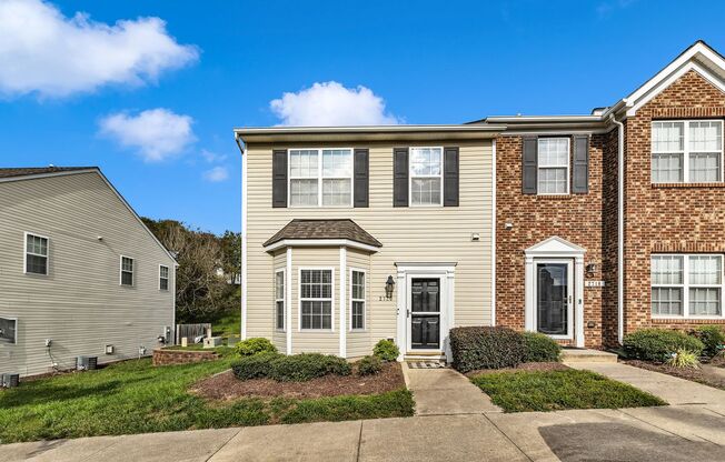 Adorable 3b 3b Townhome In Wake Forest!