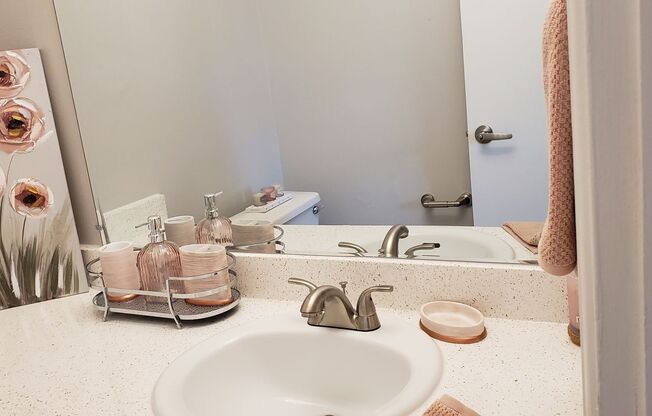 2 beds, 1.5 baths, 865 sqft, $2,375, Unit VP16