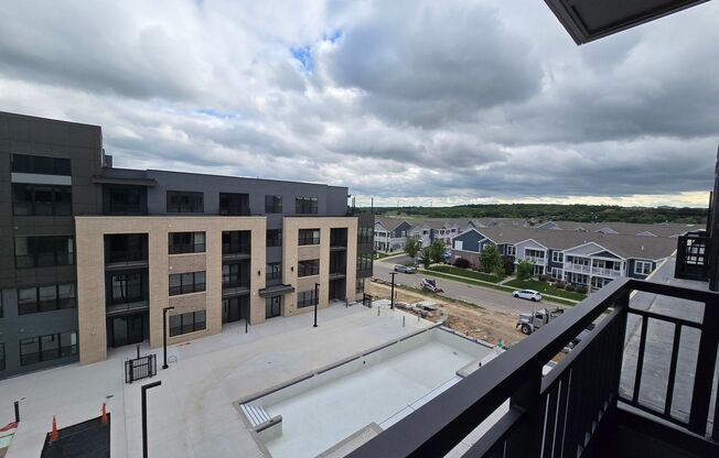 2 beds, 1 bath, 955 sqft, $2,080, Unit 8421-419