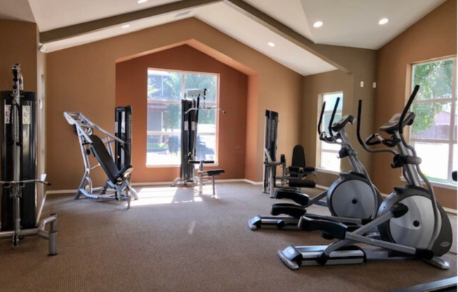 2 beds, 2 baths, 1,015 sqft, $1,650, Unit 1236-304