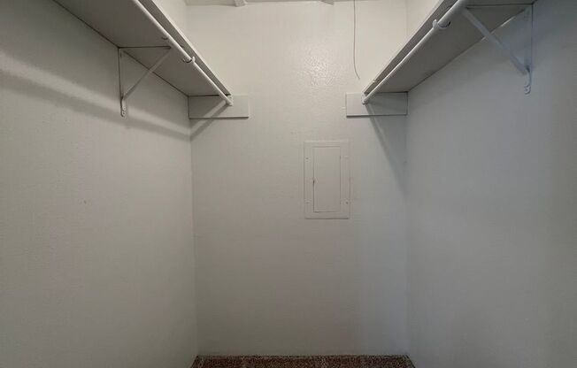 1 bed, 1 bath, 660 sqft, $1,000, Unit 116