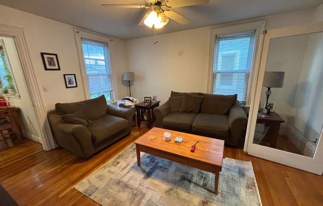 17 PINCKNEY ST
