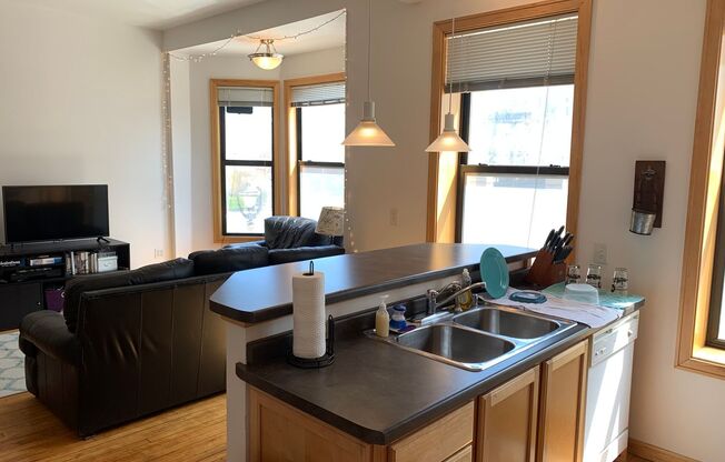 624 E. Ogden Ave