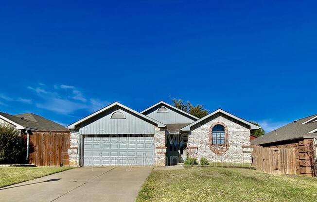 1510 LAGUNA VIS WAY